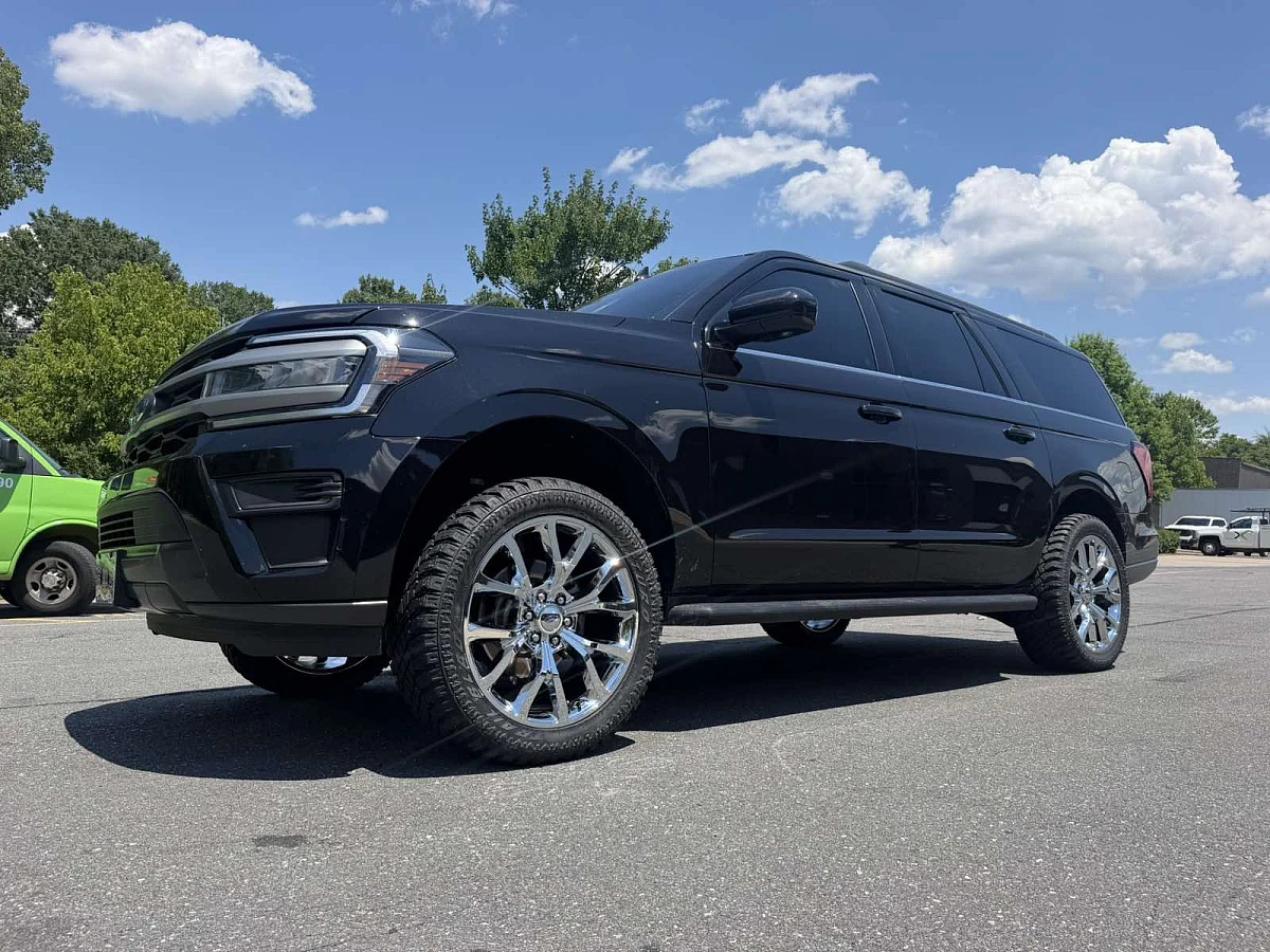 Chrome Replica Wheels 22" Ford F150 Platinum 1125 on 2023 Ford Expedition
