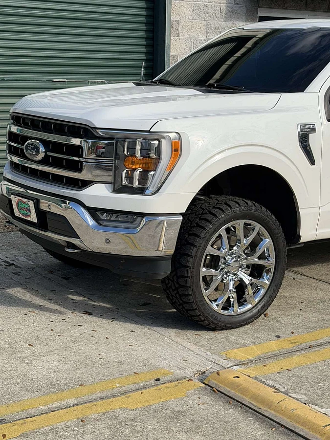 2025 Ford F-150 with Replica Wheels 22" Ford F150 Platinum 1125 Chrome Rims
