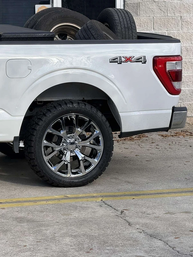 2025 Ford F-150 with Replica Wheels 22" Ford F150 Platinum 1125 Chrome Wheels