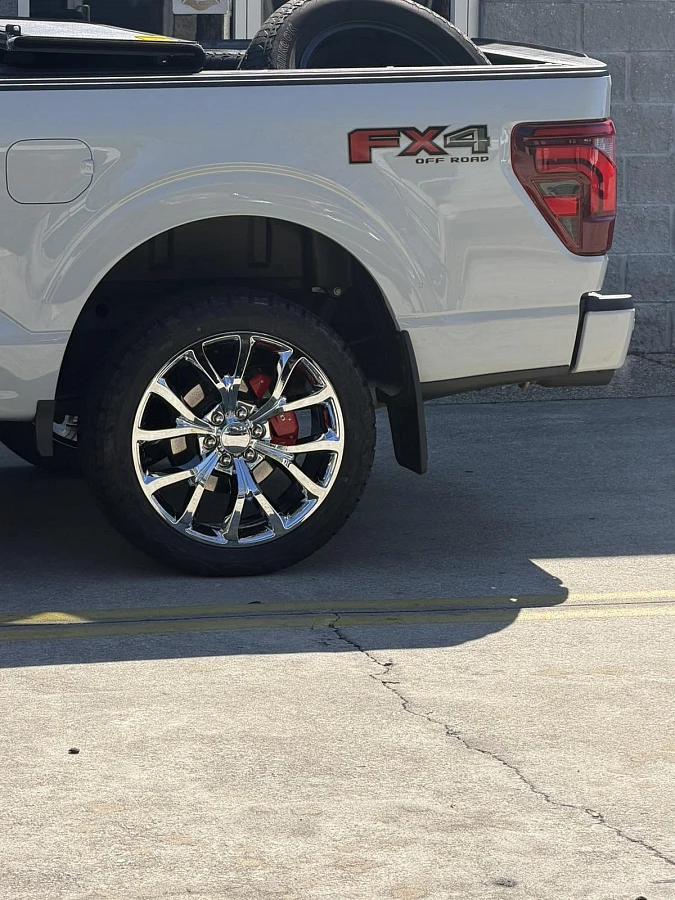 2026 Ford F-150 with Chrome Replica Wheels 22" Ford F150 Platinum 1125 Rims