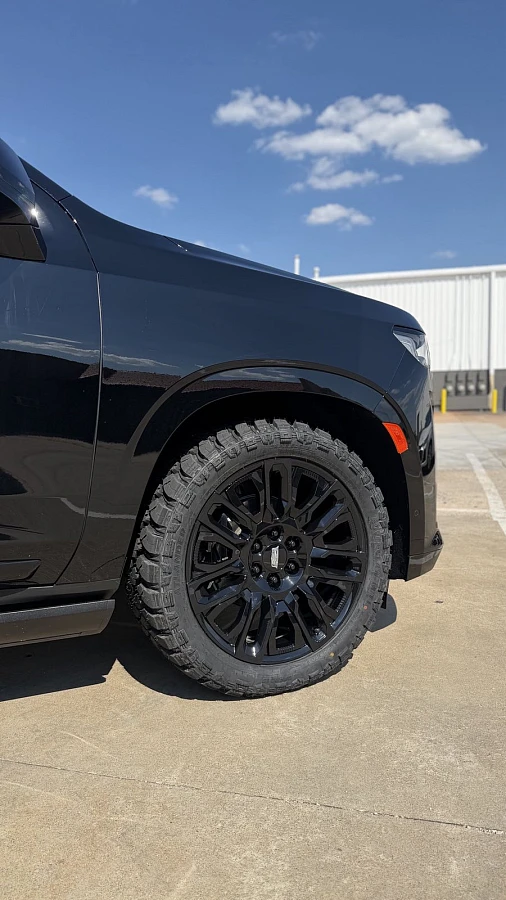 2025 Cadillac Escalade with Replica Wheels 22" GM Platinum 1105 Gloss Black Wheels
