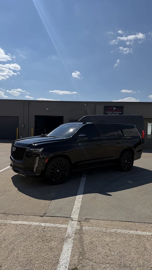 Replica Wheels Gloss Black 22" GM Platinum 1105 Wheel on 2025 Cadillac Escalade