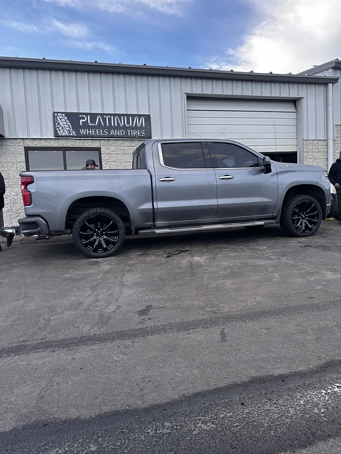 2024 Chevrolet Silverado 1500 with Replica Wheels 22" High Country 1115 Black Wheels