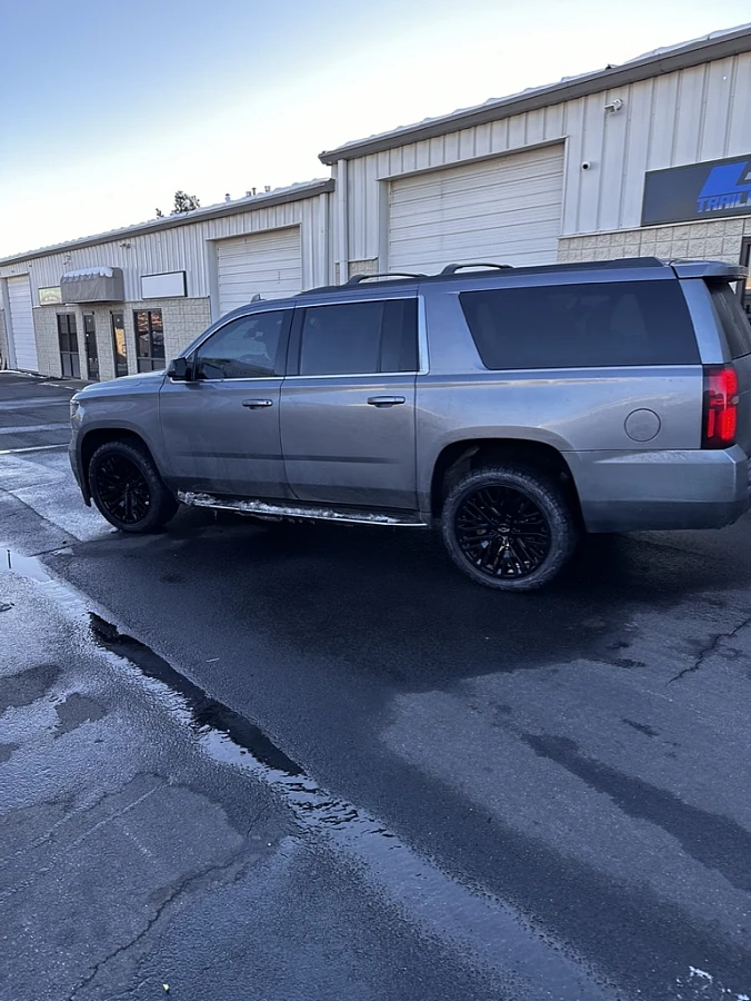 2015 GMC Yukon with Replica Wheels 22" Hollander 1109 Black Wheels