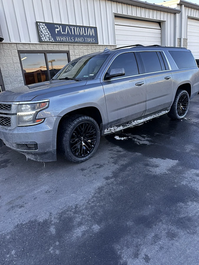 Black Replica Wheels 22" Hollander 1109 on 2015 GMC Yukon