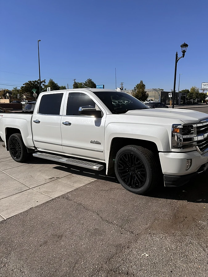 Replica Wheels 22" Hollander 1109 Black on 2018 Chevrolet Silverado 1500
