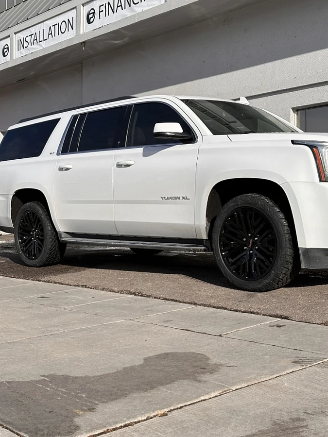 Replica Wheels Black 22" Hollander 1109 Wheel on 2020 GMC Yukon XL