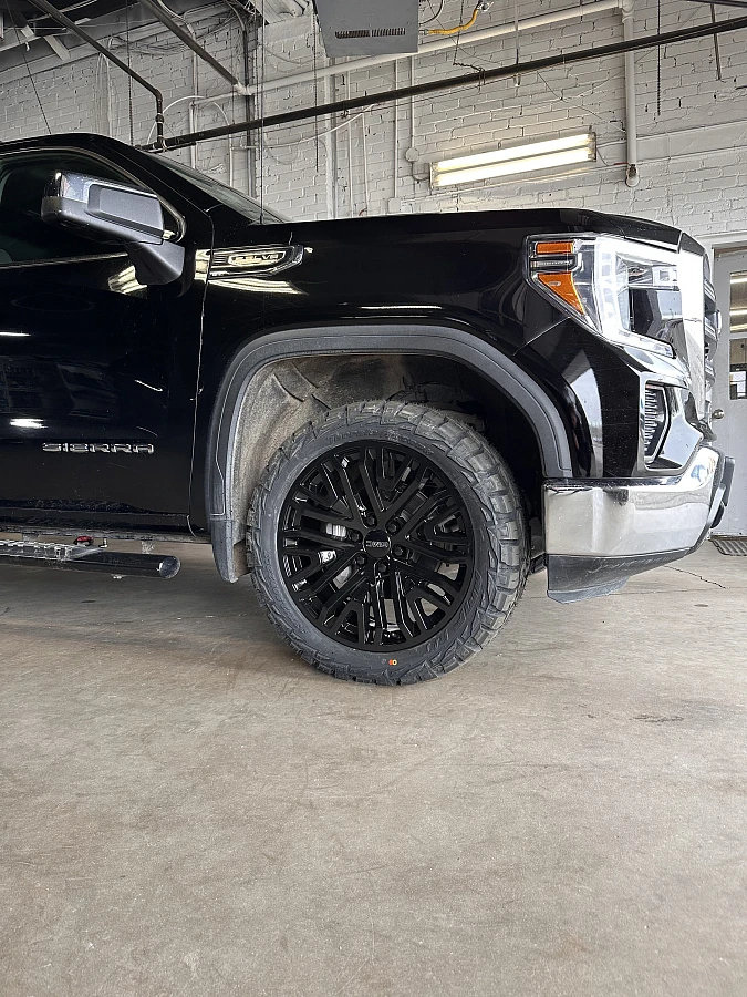 2021 GMC Sierra 1500 with Replica Wheels 22" Hollander 1109 Black Wheels