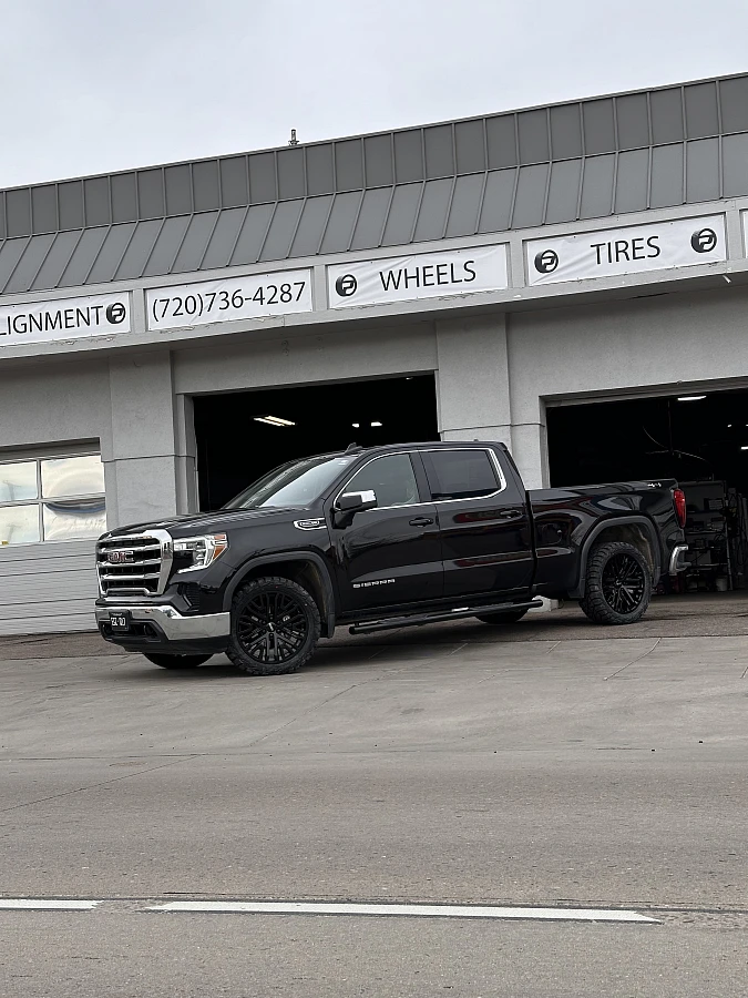 2021 GMC Sierra 1500 with Replica Wheels 22" Hollander 1109 Black Rims