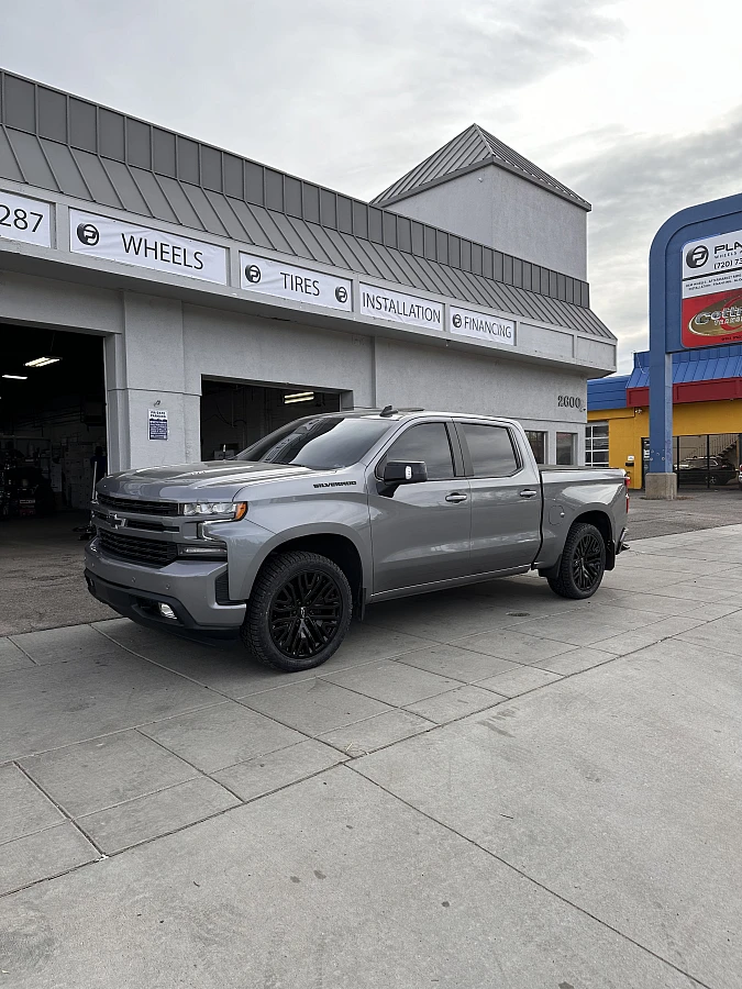 Replica Wheels 22" Hollander 1109 Black on 2025 Chevrolet Silverado 1500