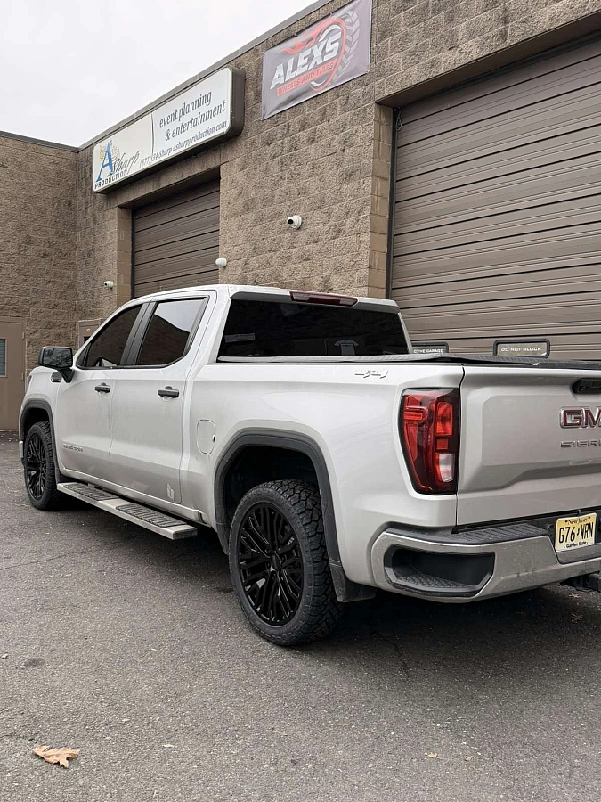 2026 GMC Sierra 1500 with Replica Wheels 22" Hollander 1109 Black Wheels