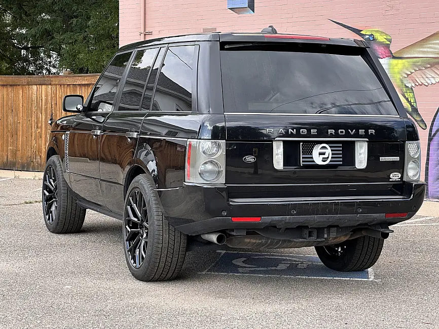 2011 Land Rover Range Rover with Black Replica Wheels 22" Range Rover 1171 Rims