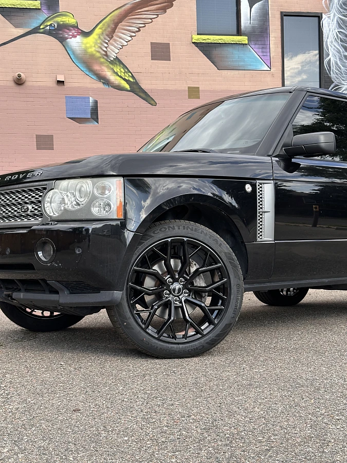 Replica Wheels 22" Range Rover 1171 Black Aftermarket Wheel on 2011 Land Rover Range Rover