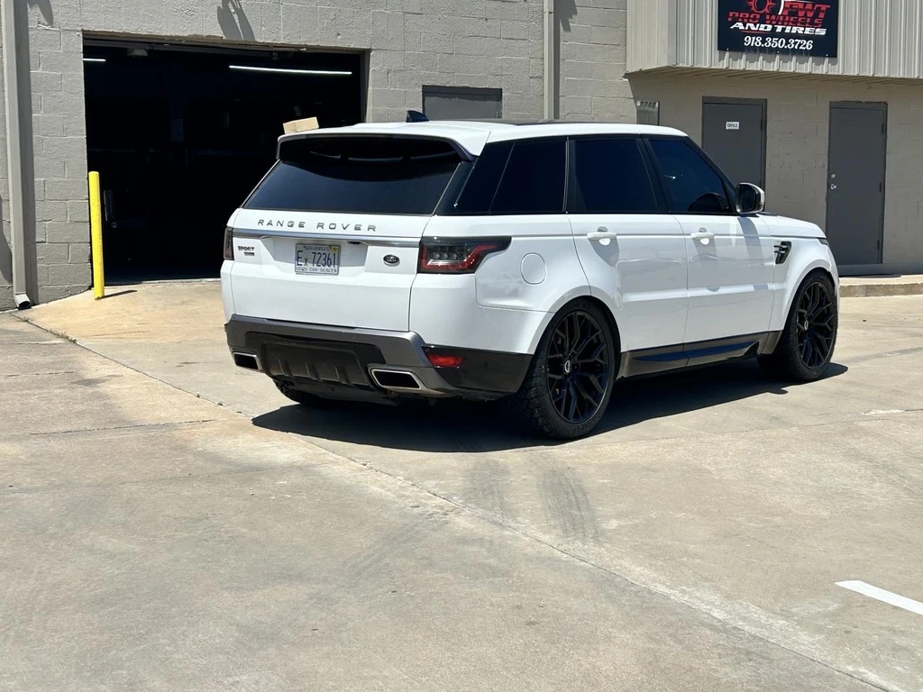 Replica Wheels 22" Range Rover 1171 Black on 2019 Land Rover Range Rover Sport