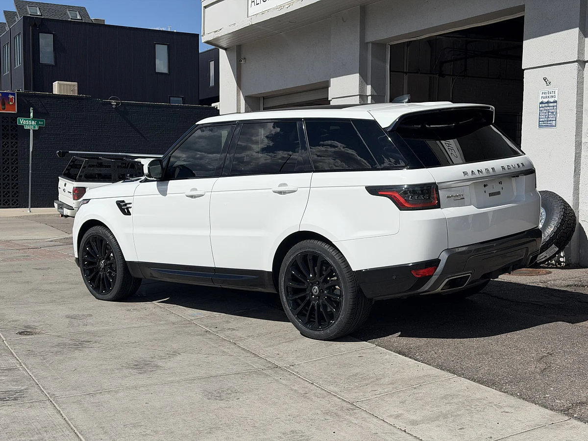 2021 Land Rover Range Rover Running Replica Wheels 22" Range Rover Autobiography 1132 Black