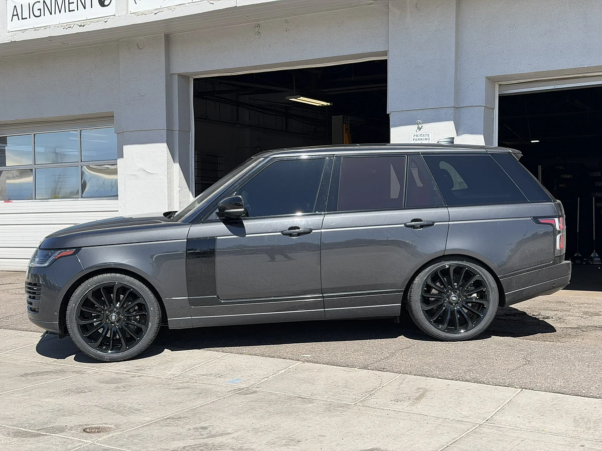 2022 Land Rover Range Rover Sport with Black Replica Wheels 22" Range Rover Autobiography 1132 Rims