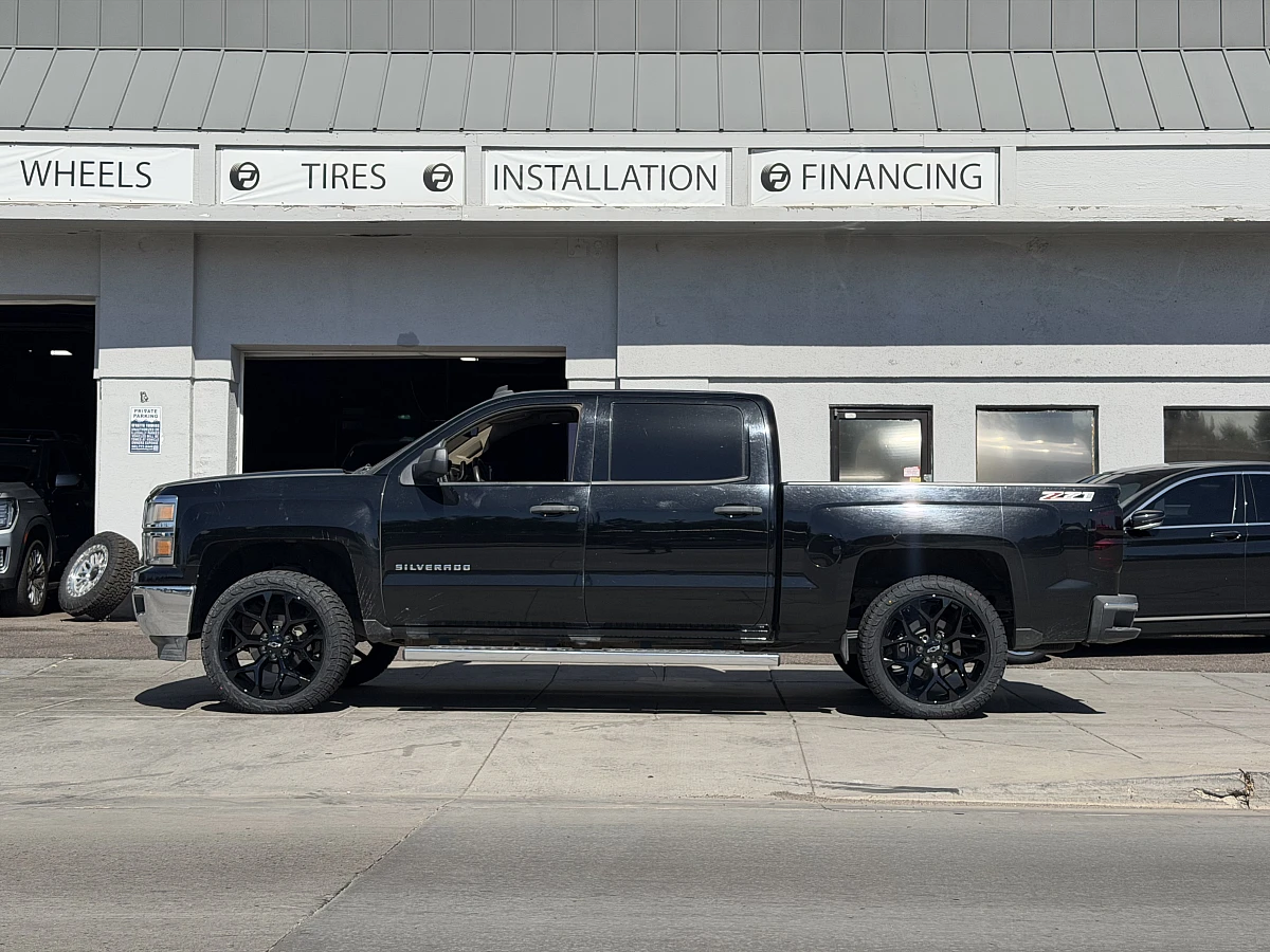 2017 Chevrolet Silverado 1500 Running Replica Wheels 22" Snowflake Style 1101 Black