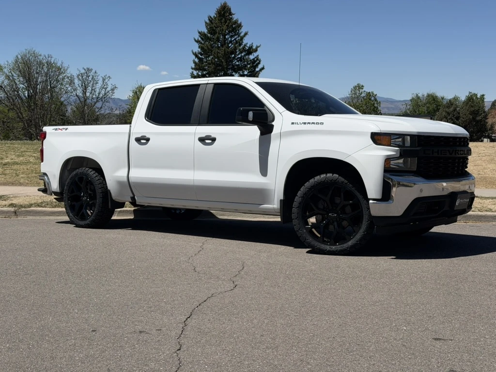Replica Wheels Black 22" Snowflake Style 1101 Wheel on 2023 Chevrolet Silverado 1500
