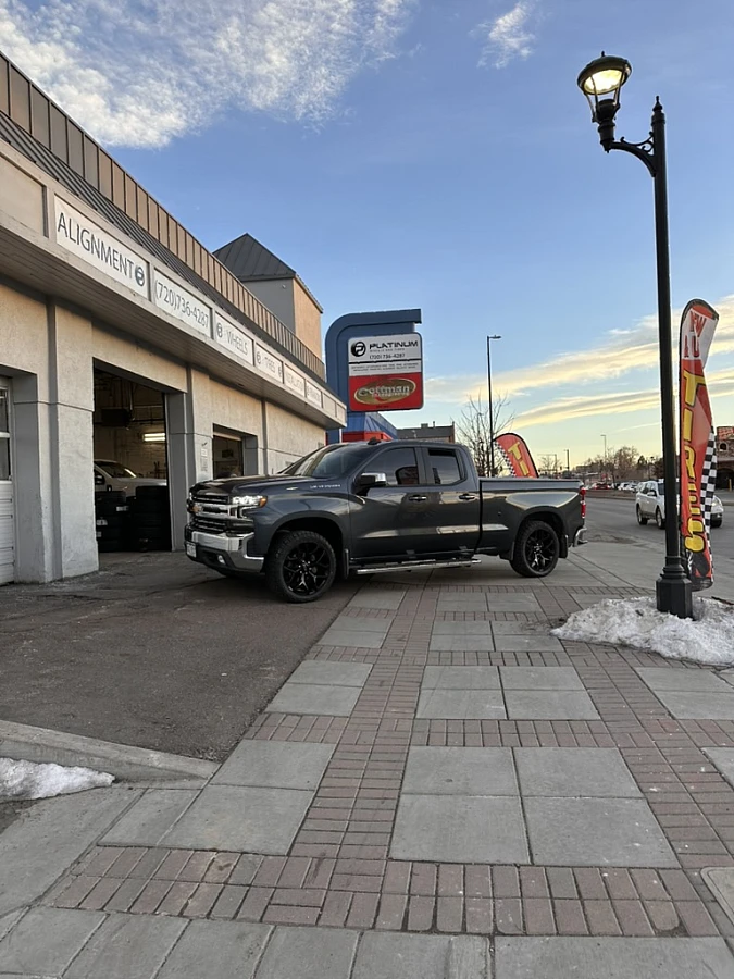 Replica Wheels 22" Snowflake Style 1101 Black on 2024 Chevrolet Silverado 1500