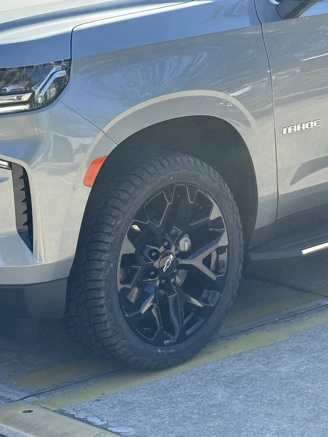 2025 Chevrolet Suburban with Replica Wheels 22" Snowflake Style 1101 Black Wheels