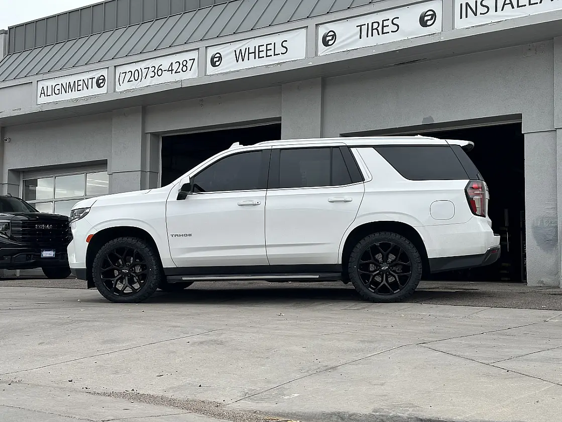 2025 Chevrolet Tahoe with Black Replica Wheels 22" Snowflake Style 1101 Rims