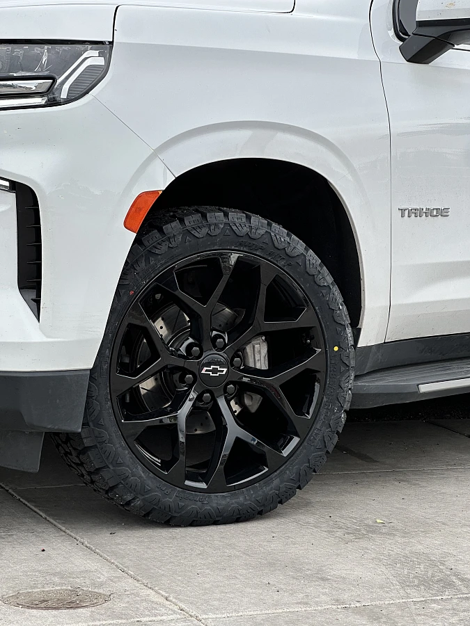 Replica Wheels 22" Snowflake Style 1101 Black Rim on 2025 Chevrolet Tahoe
