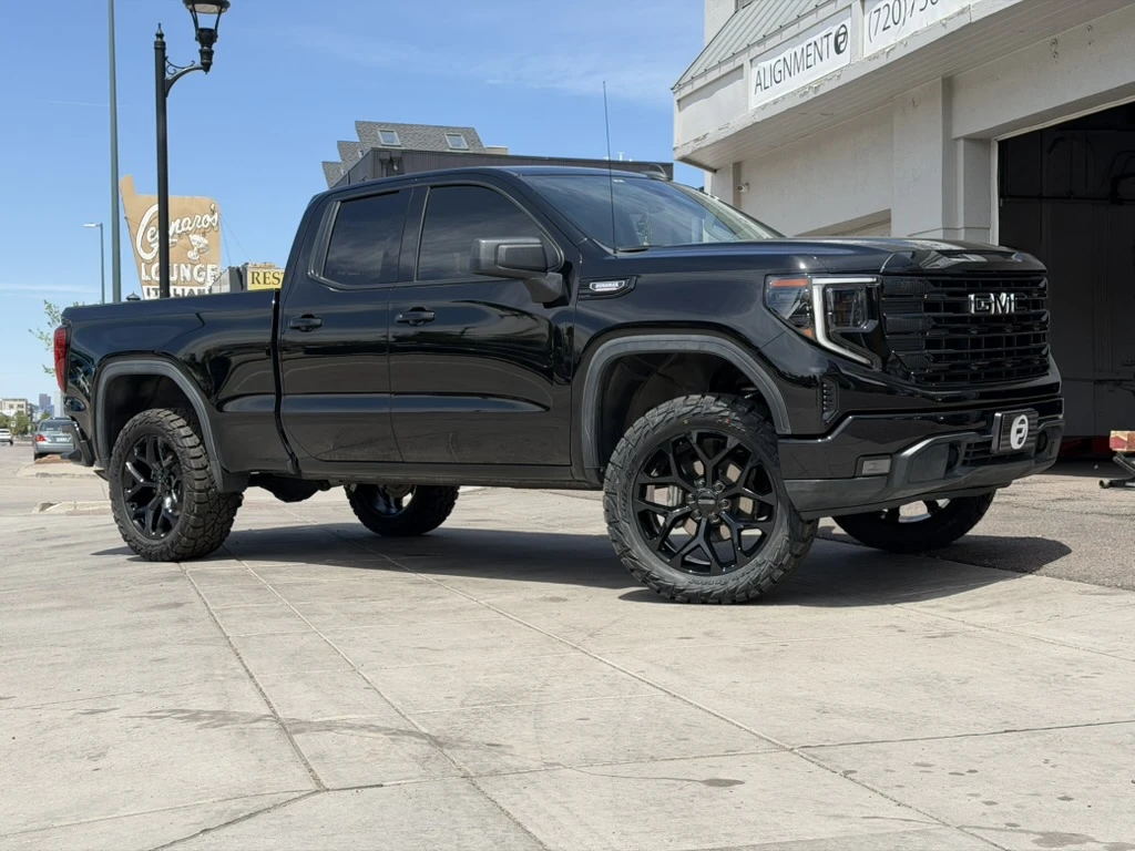 Black Wheels Replica Wheels 22" Snowflake Style 1101 on 2025 GMC Sierra 1500