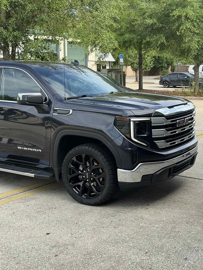 Replica Wheels 22" Snowflake Style 1101 Black Rim on 2026 GMC Sierra 1500