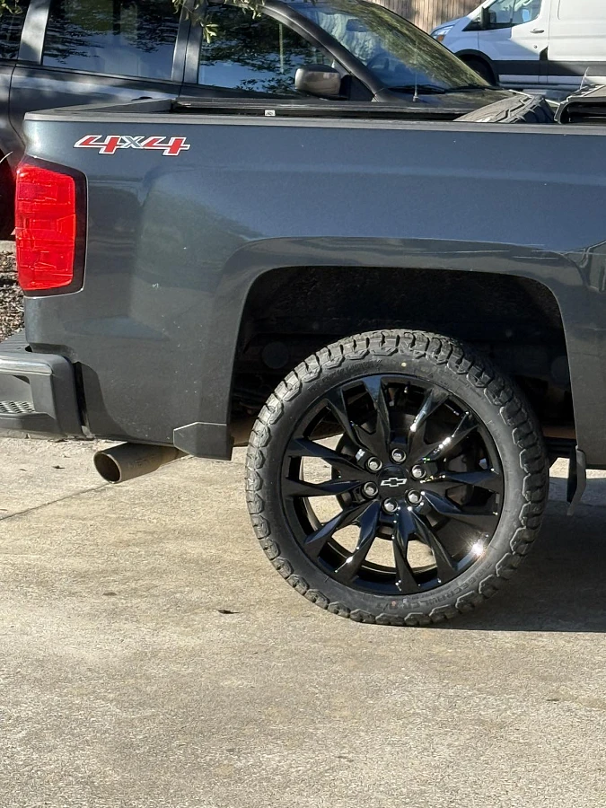 2016 Chevrolet Silverado 1500 with Replica Wheels 22" Style 1103 Black Wheels