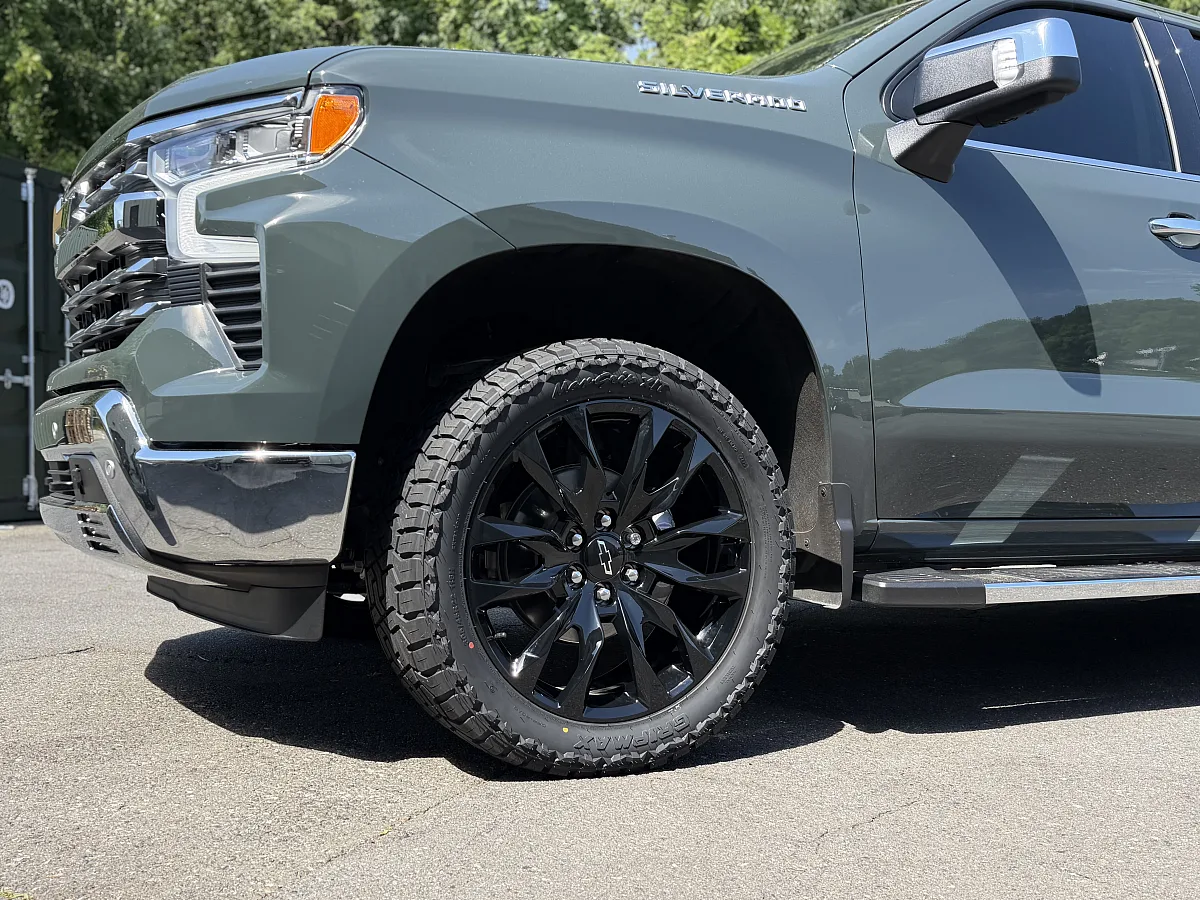 Black Replica Wheels 22" Style 1103 on 2026 Chevrolet Silverado 1500