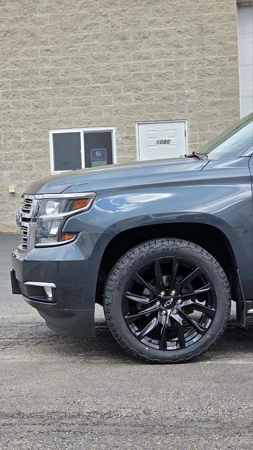 2016 Chevrolet Tahoe with Replica Wheels 22" SSX Style 1106 Black Wheels