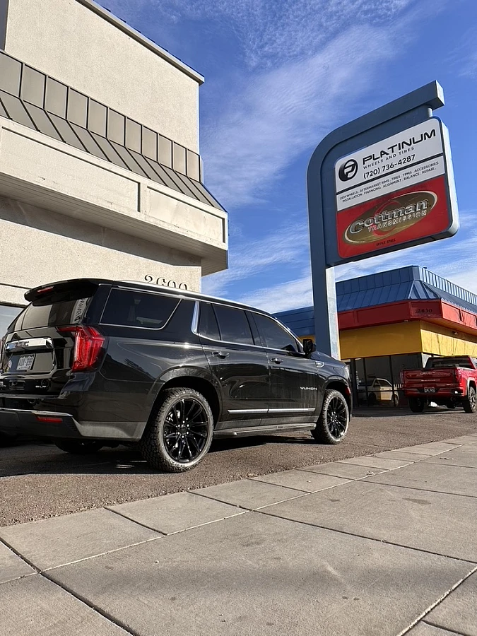 Replica Wheels 22" SSX Style 1106 Black on 2021 GMC Yukon