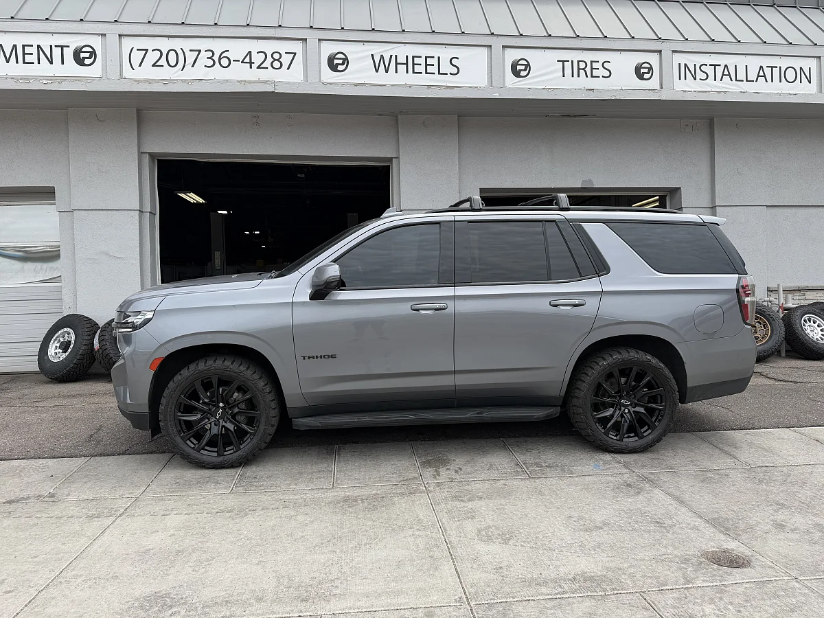 2022 Chevrolet Tahoe Replica Wheels 22" SSX Style 1106 Black Wheel