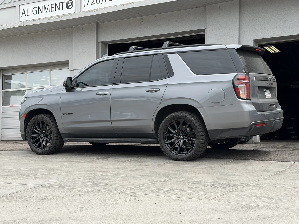 Replica Wheels 22" SSX Style 1106 Black Rim on 2022 Chevrolet Tahoe