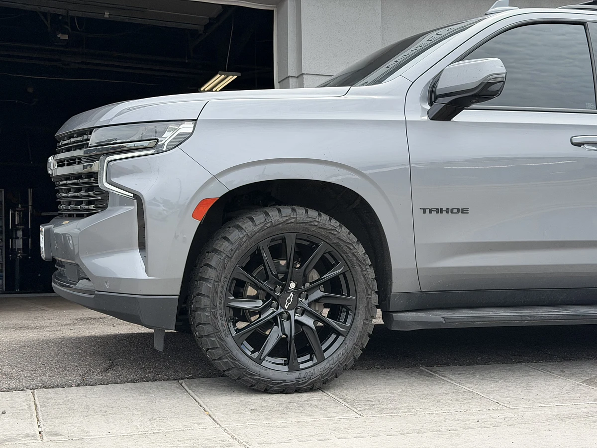 Replica Wheels Black 22" SSX Style 1106 Wheel on 2022 Chevrolet Tahoe