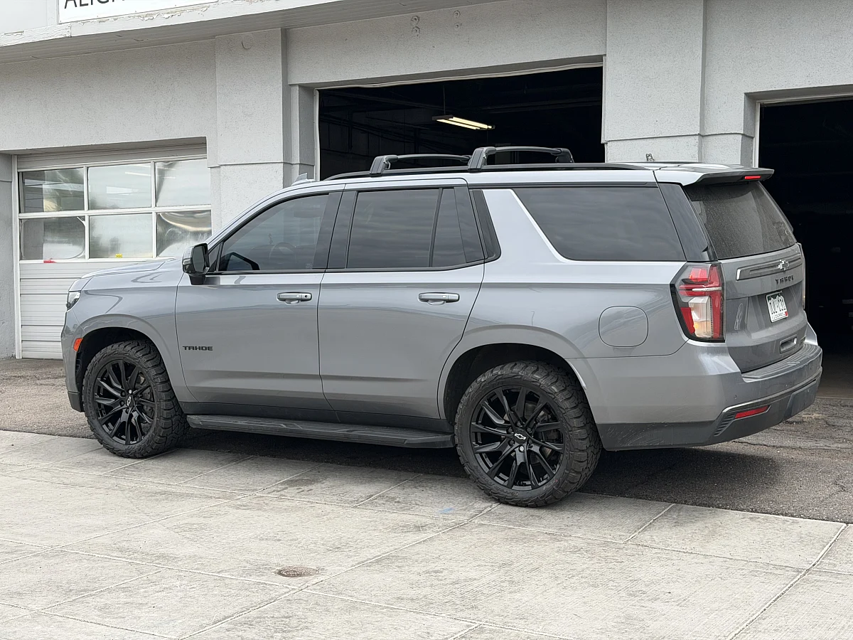 2022 Chevrolet Tahoe Running Replica Wheels 22" SSX Style 1106 Black