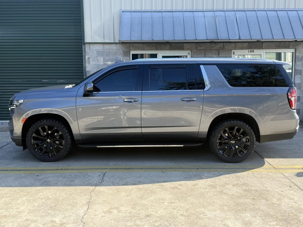 Replica Wheels 22" SSX Style 1106 Black on 2025 Chevrolet Suburban