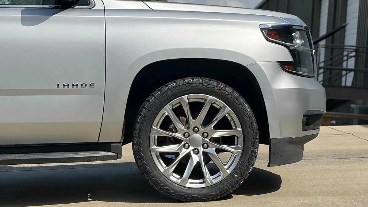 Charcoal Replica Wheels 22" SSX Style 1106 on 2019 Chevrolet Tahoe