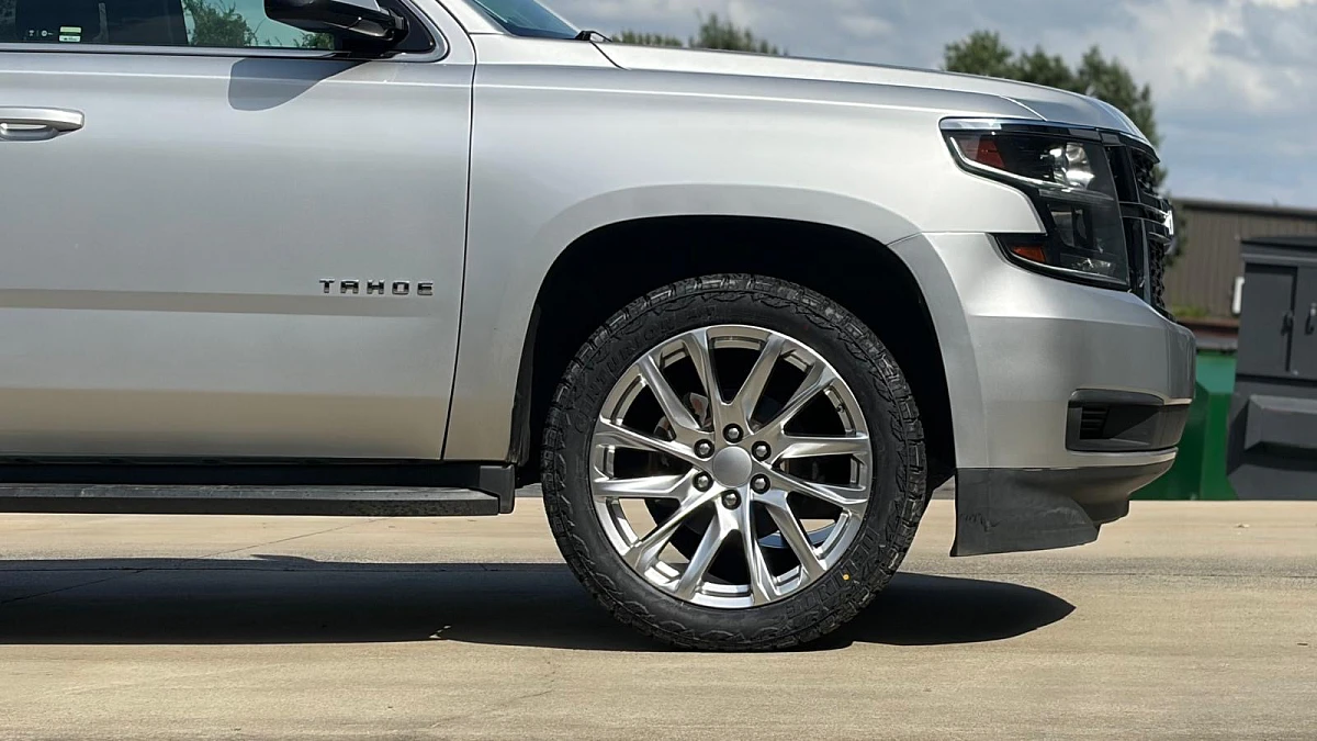 Replica Wheels 22" SSX Style 1106 Charcoal Rim on 2019 Chevrolet Tahoe