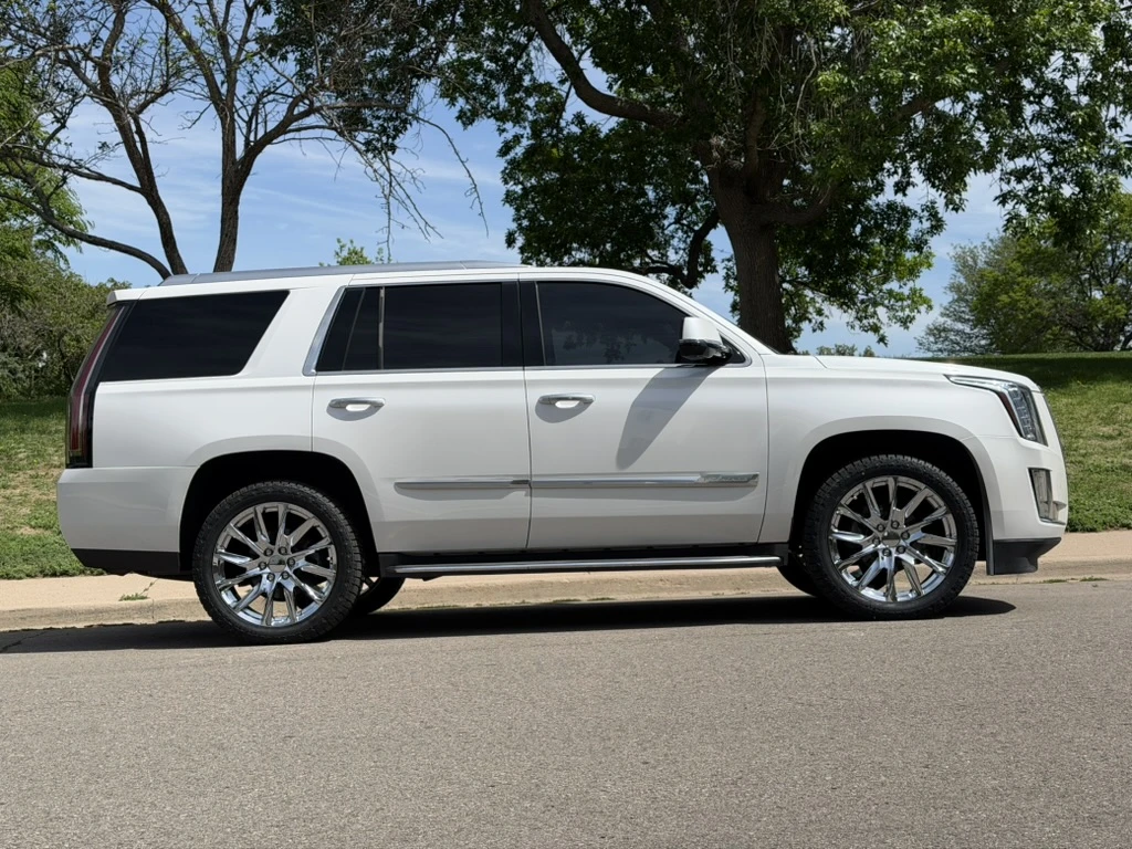 Chrome Replica Wheels 22" SSX Style 1106 on 2018 Cadillac Escalade