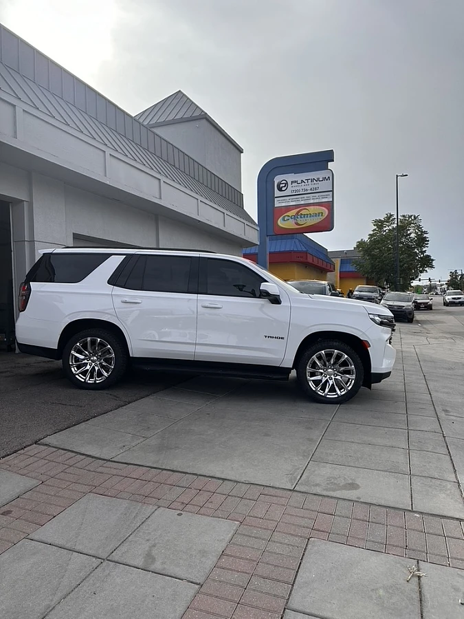 2025 Chevrolet Tahoe with Replica Wheels 22" SSX Style 1106 Chrome Wheels