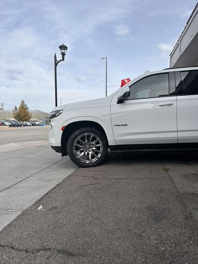 Chrome Replica Wheels 22" SSX Style 1106 on 2025 Chevrolet Tahoe