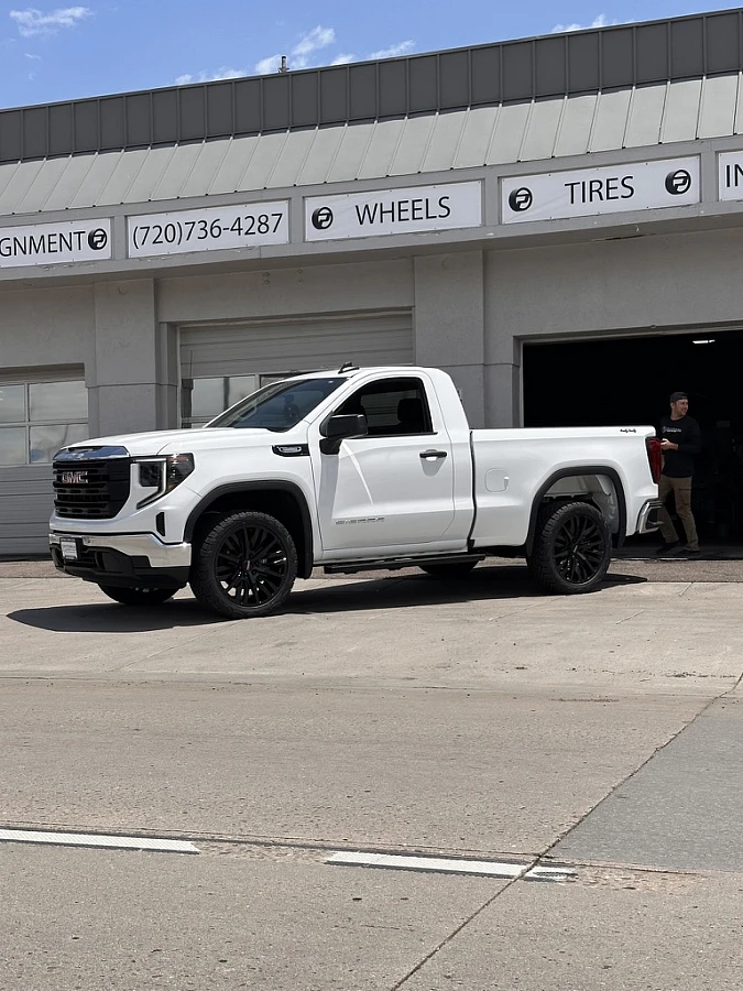 2025 GMC Sierra 1500 with Replica Wheels 22" Style 1114 Black Rims