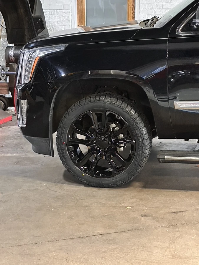 Replica Wheels 22" Style 1120 Black on 2020 Cadillac Escalade
