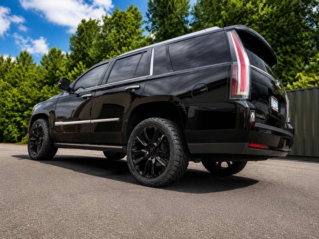 Replica Wheels 22" Style 1120 Black on 2022 Cadillac Escalade