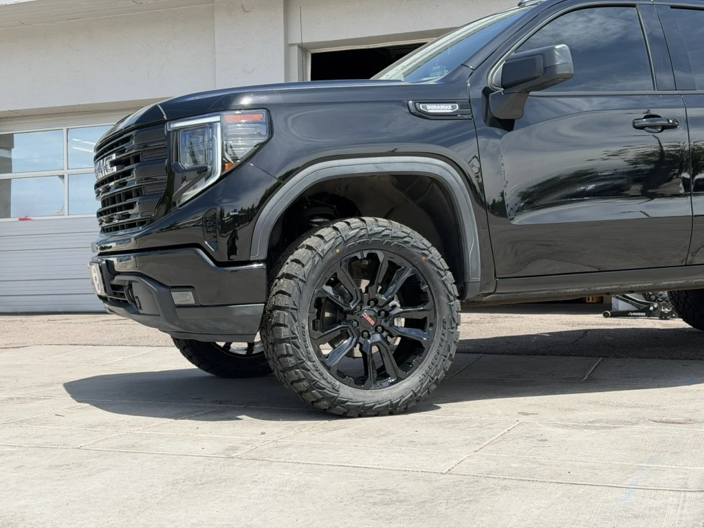 Replica Wheels 22" Style 1120 Black Rim on 2024 GMC Sierra 1500